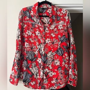 Buttoned silk shirt